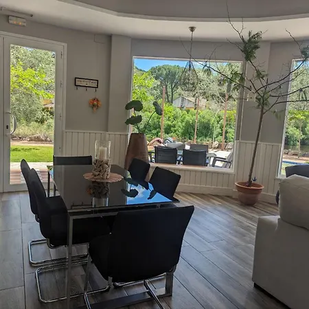 Casa Orilla El