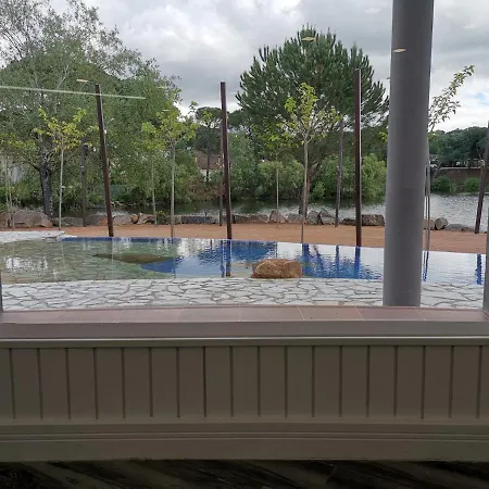 Villa Casa Orilla El *