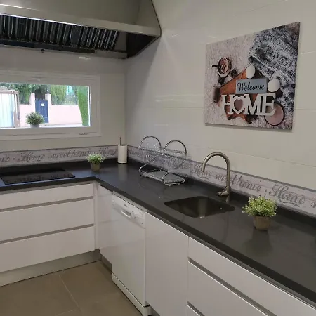 Villa Casa Orilla El *